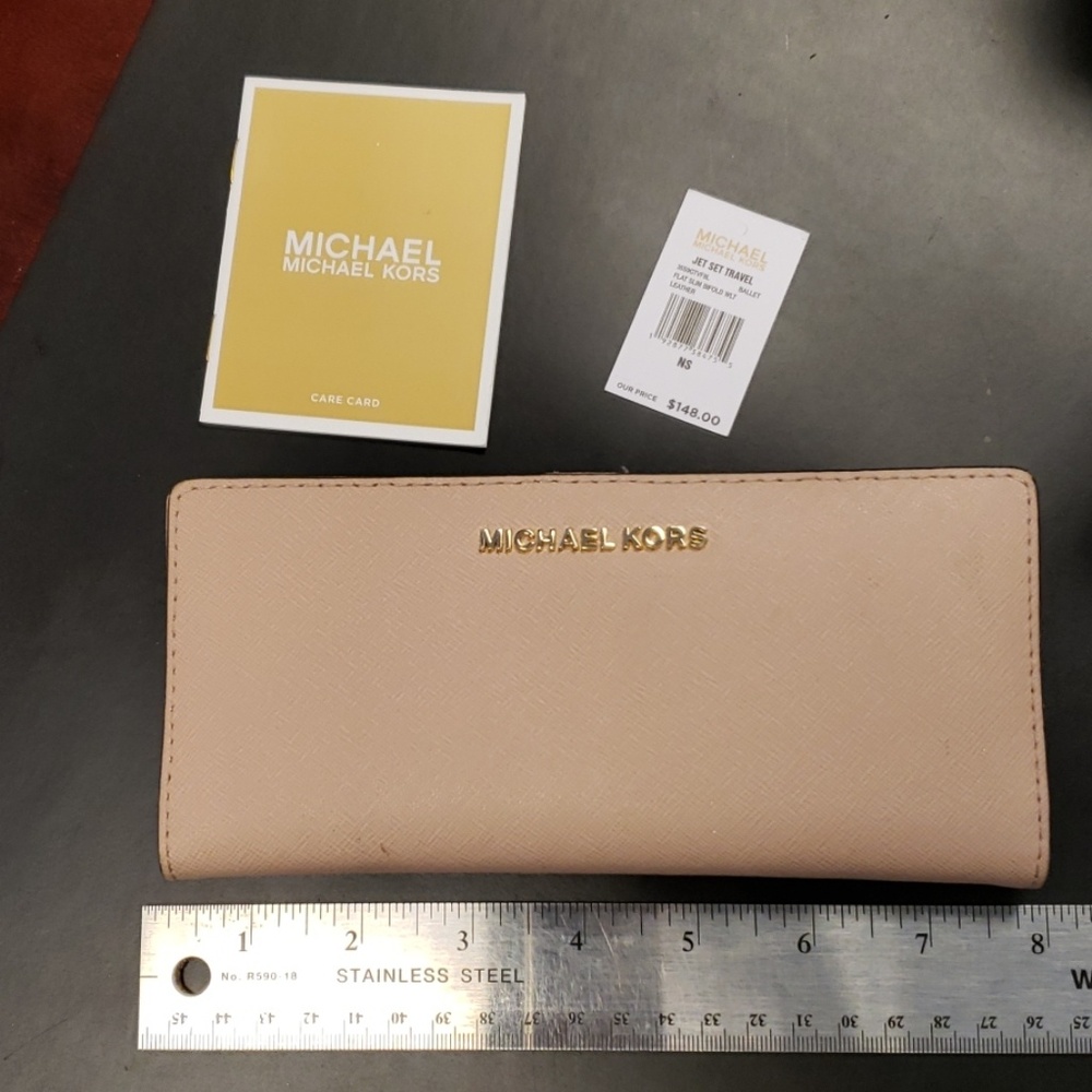 Michael Kors Jet Set Travel